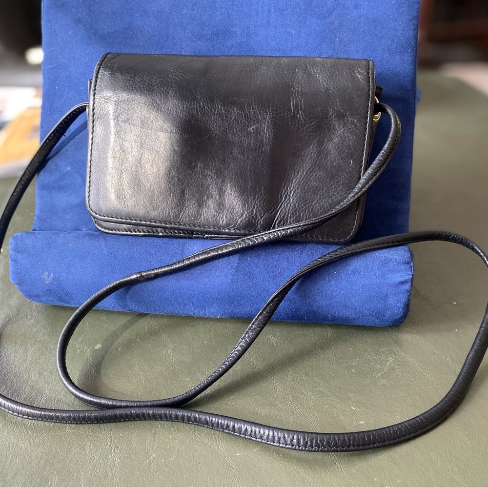 Combination purse and wallet in good condition